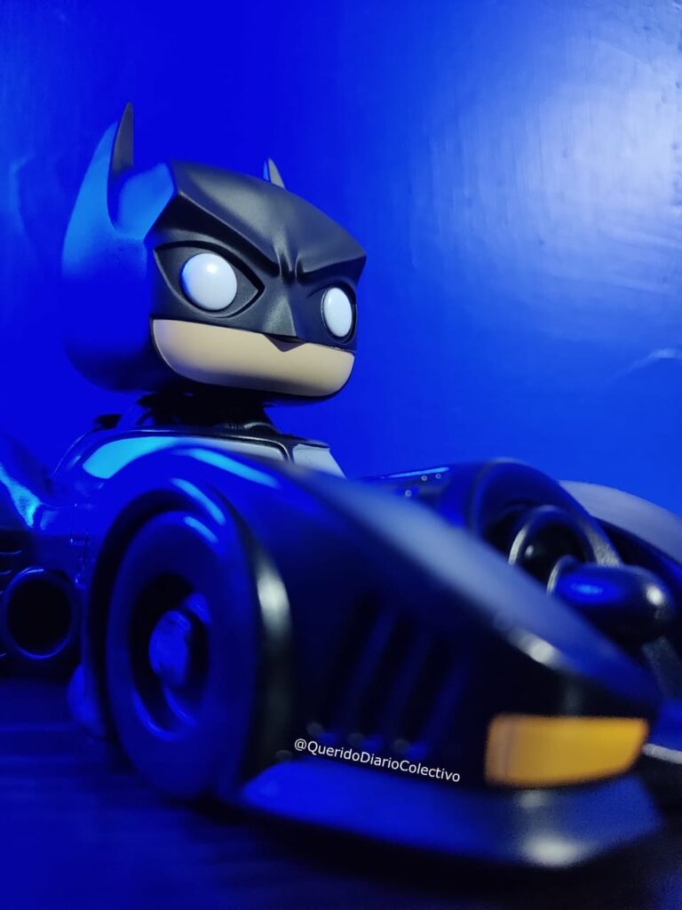 Querido Diario Colectivo Abril 2025 Batman Funko Pop Batimovil 1989